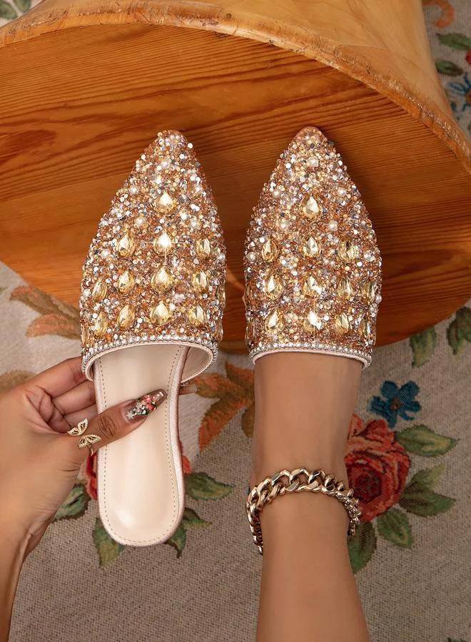 تايك تو صندل مسطح مزين سهل الارتداء بمقدمة مدببة