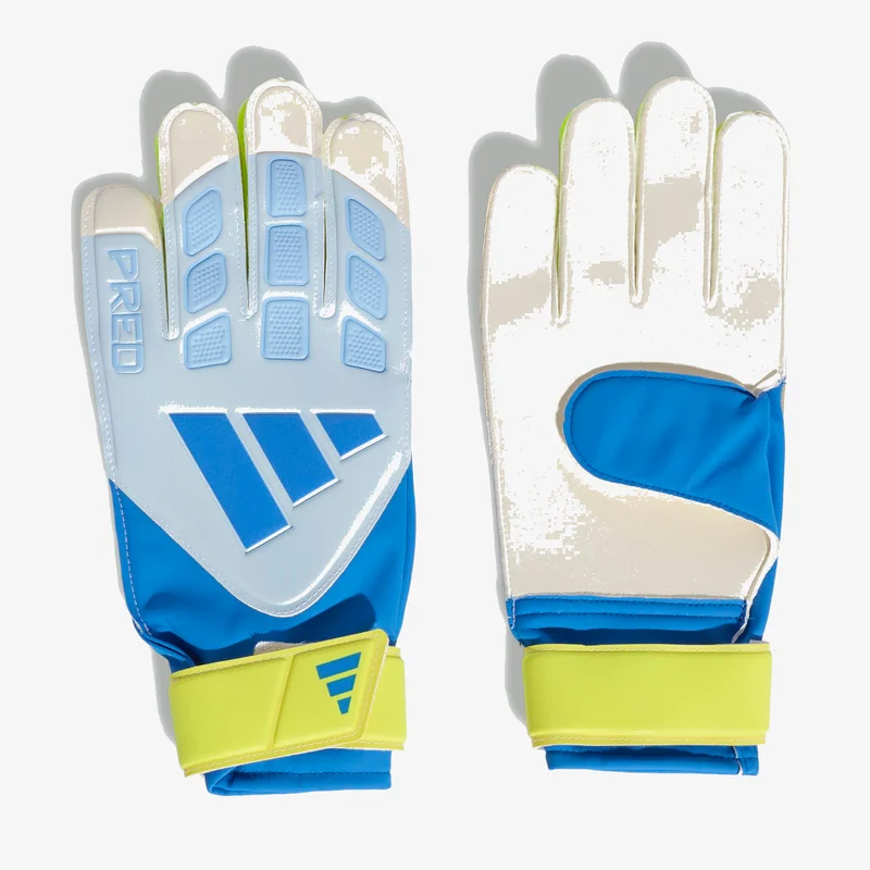 PREDATOR GOALKEEPER GLOVE TRAINING