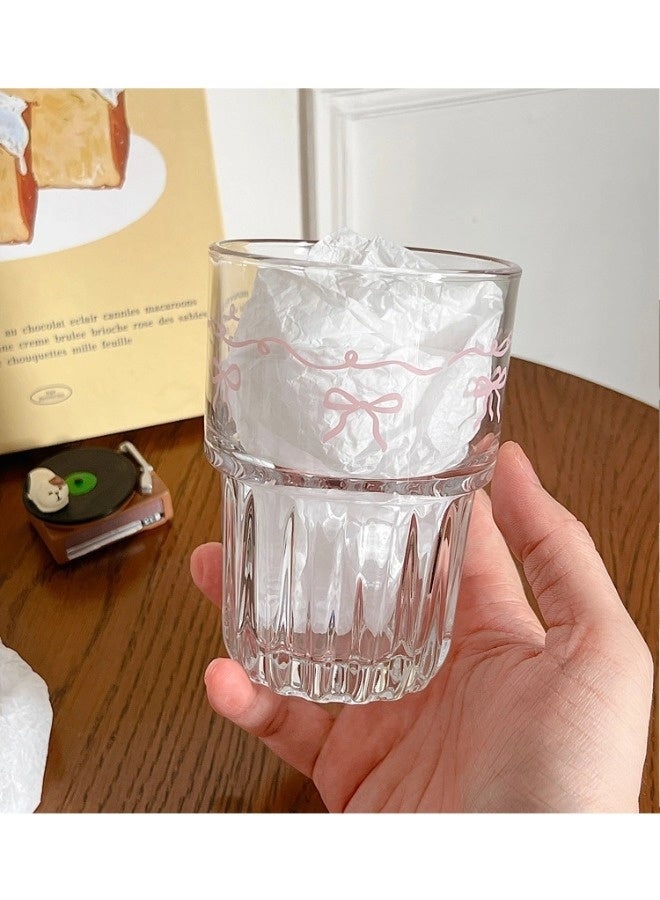 كوب زجاجي أنيق بسعة ‎380‎ مل مع نقش فيونكة لطيفة – تصميم مبتكر قابل للتكديس، مثالي لعصير الفواكه أو القهوة الباردة أو الحليب أو الشاي أو الحلوى - view 3
