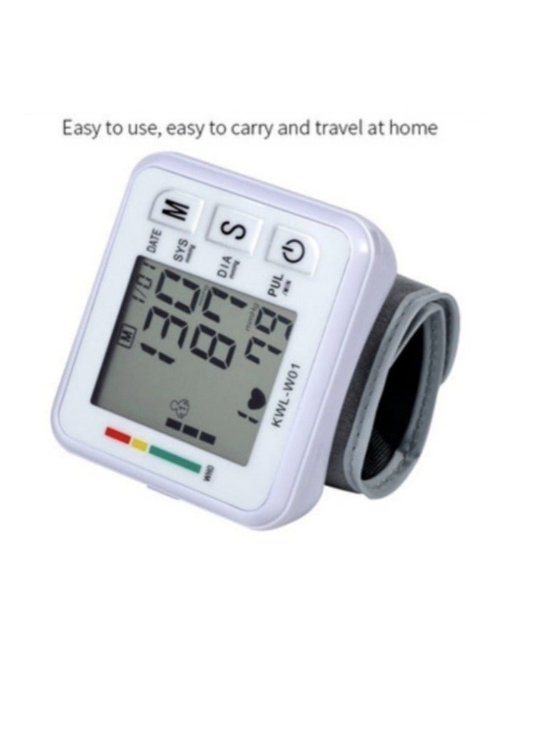 إلترازون مراقب ضغط الدم على المعصم | شاشة عرض رقمية LCD | وظيفة الصوت | آلة الكفة على المعصم | مراقب نبضات القلب | يخزن حتى 99 قراءة - Image 1