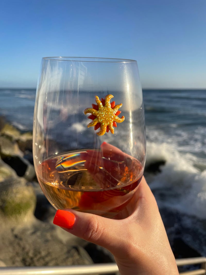 Simply Charmed Beach Magnetic Wine Glass Charms - Cocktail Markers for Making Your Drink Unique â€“ Set of 12 Summer Glass Identifiers with Magnets - Image 4