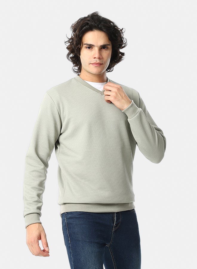 Red Circle V-Neck Fog Knitted Pullover - Image 2