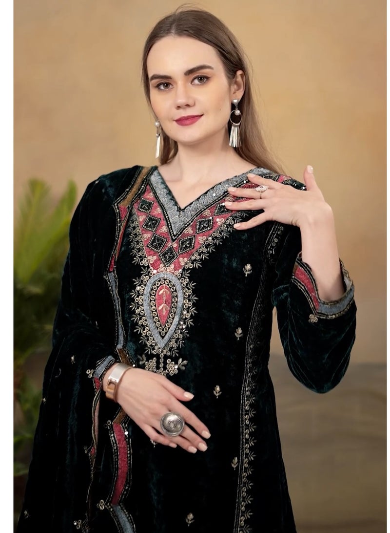 THIS WINTER SEASON OUR NEW DESIGNER HEAVY PURE VISCOSE VELVET TOP PANT & DUPATTA SET  - Image 2