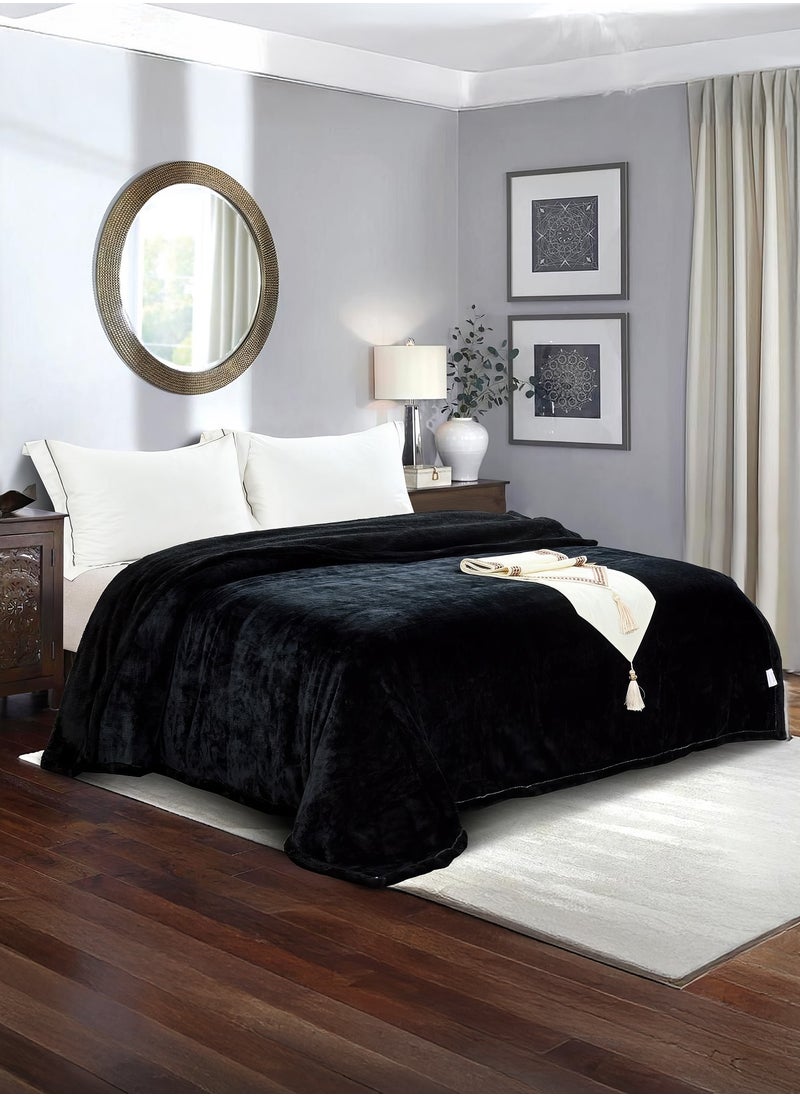 Ming Li Warm Blanket King Size 220X240 cm in an attractive color that provides you with extra warmth during cold winter nights  - Image 1