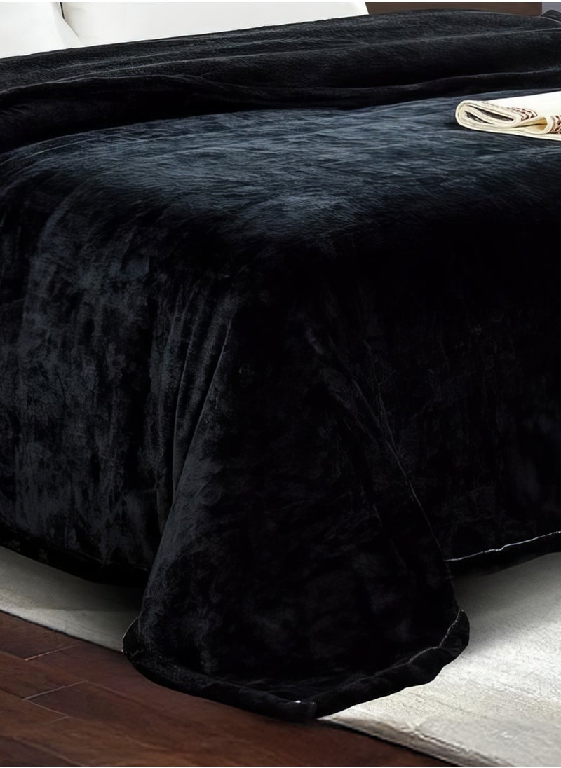 Ming Li Warm Blanket King Size 220X240 cm in an attractive color that provides you with extra warmth during cold winter nights  - Image 4