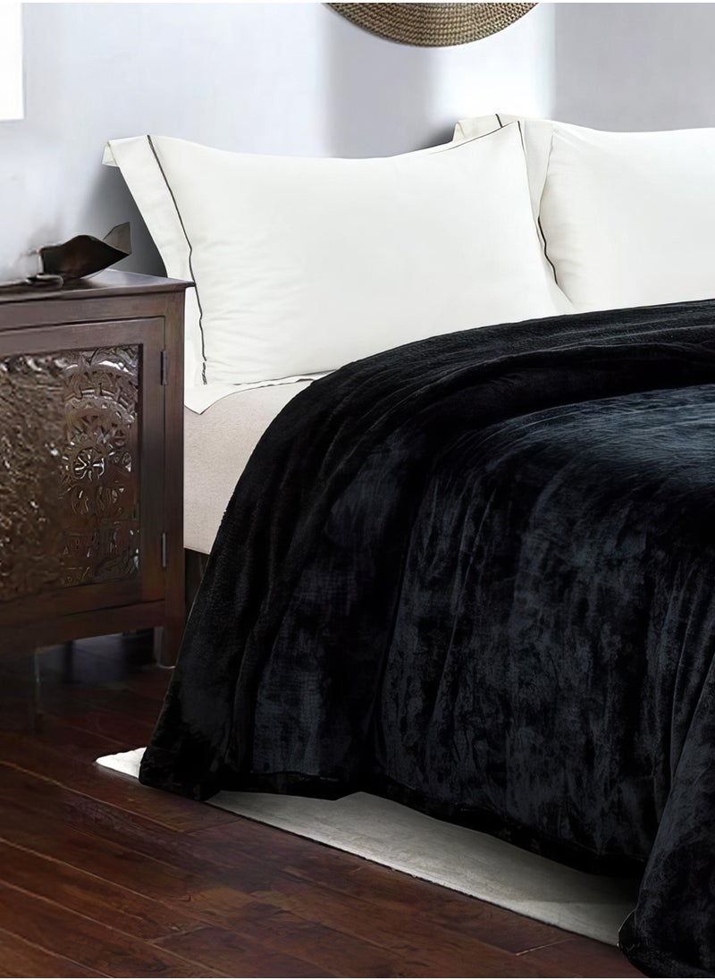 Ming Li Warm Blanket King Size 220X240 cm in an attractive color that provides you with extra warmth during cold winter nights  - Image 2
