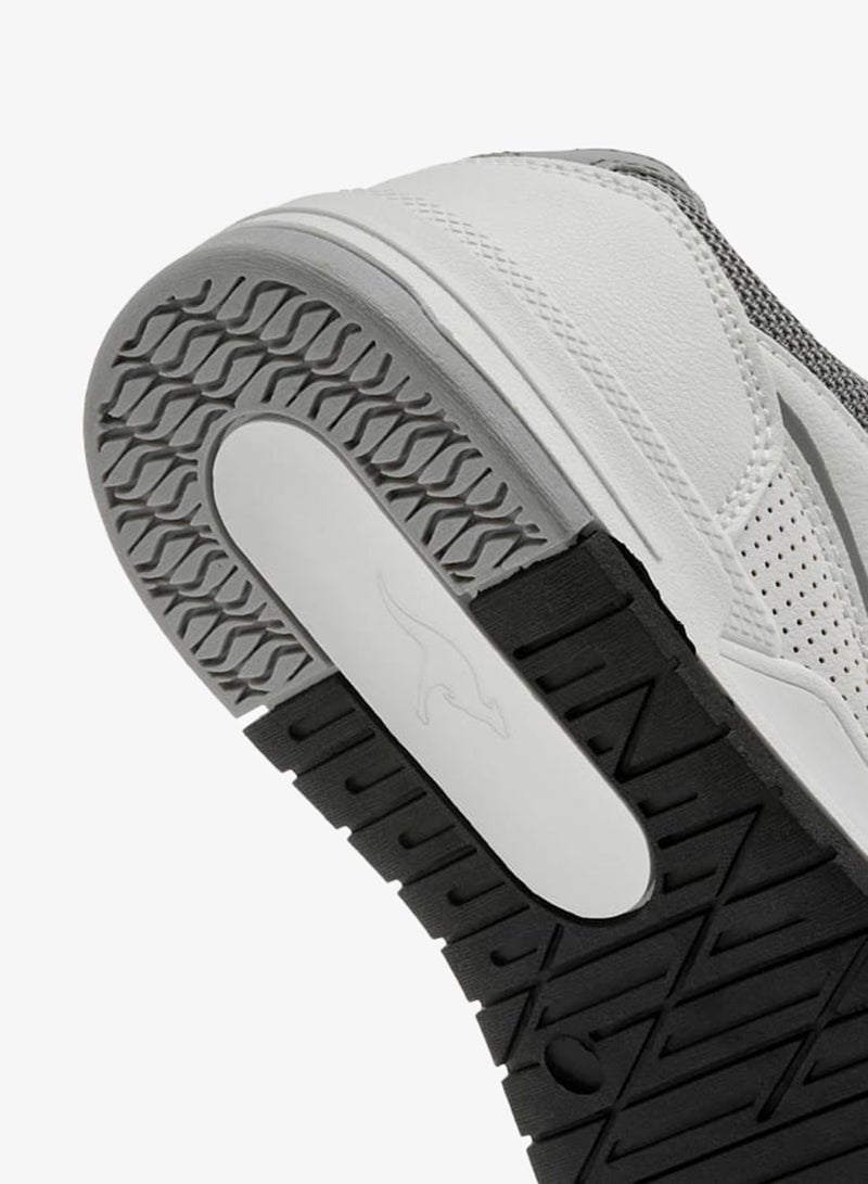 كانغاروس سنيكرز أولاد بنعل خارجي بنمط ألواح وإغلاق بشريط لاصق - Image 5