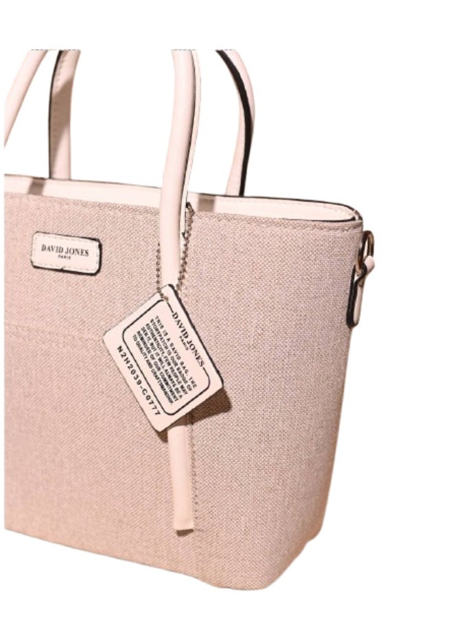 David Jones Elegant women's handbag in beige and white with a handle and strap. - Image 2