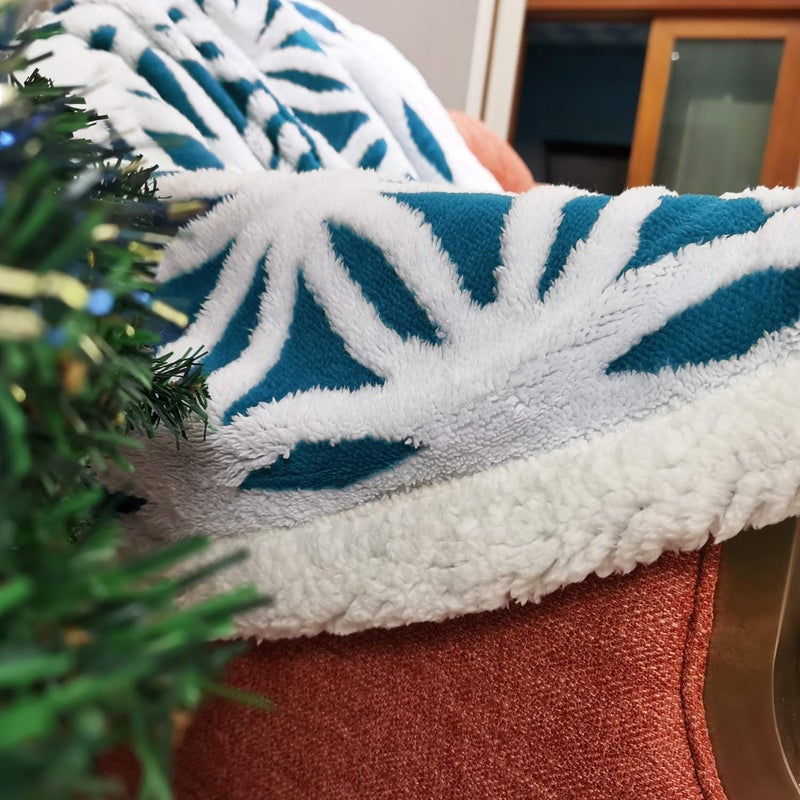 LOMAO Sherpa Fleece Blanket Fuzzy Soft Throw Blanket Dual Sided Blanket for Couch Sofa Bed (Teal, 51"x63") - Image 3