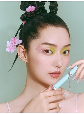 Infinite Blossom Longwear Liquid Eyeshadow | 01 Petal | 8.5 grams - view 4