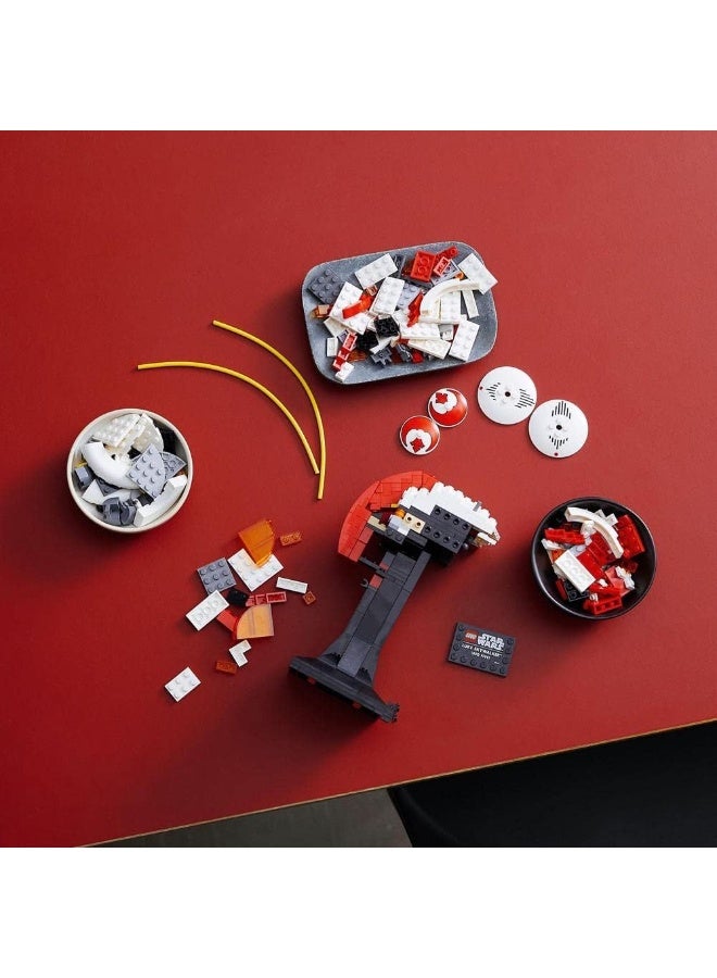 LEGO Star Wars Luke Skywalker Red Five Helmet Set - Image 3