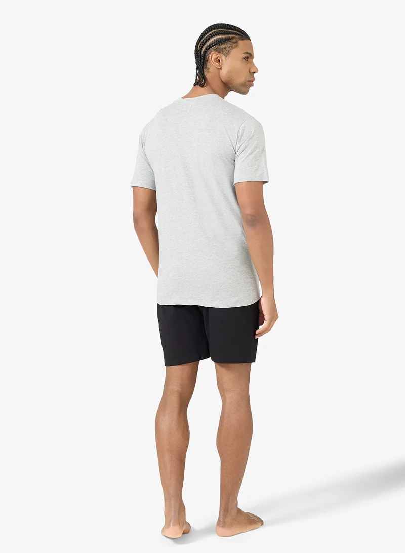 سفنتي فايف طقم بيجامة تي شيرت وشورت