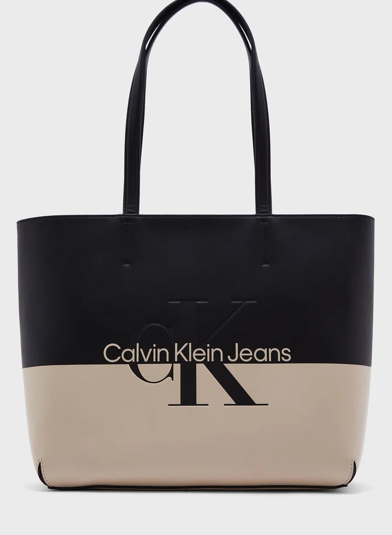Calvin Klein Jeans Women's Two-Tone Handle Tote Bag Black/Beige K60K60977801R - Image 1