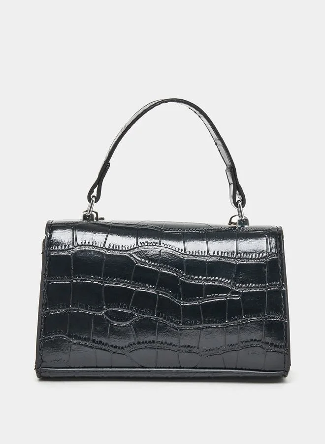 Styli Textured Heart Buckle Trim Chain Handbag