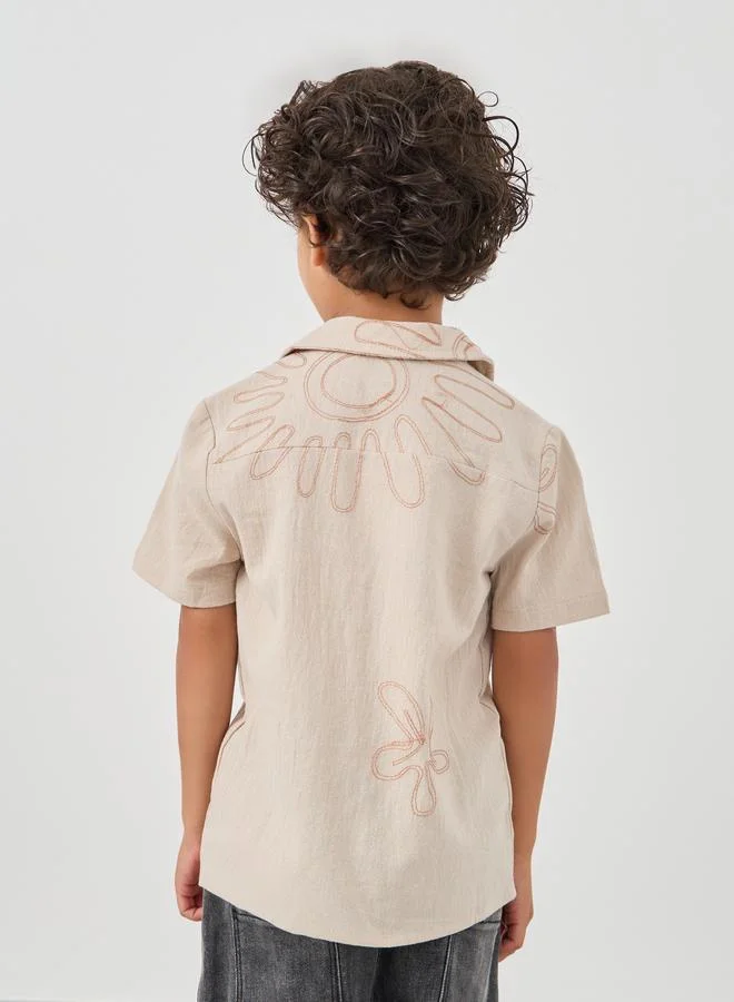 Styli Styli Embroidered Resort Collar Short Sleeve Shirt