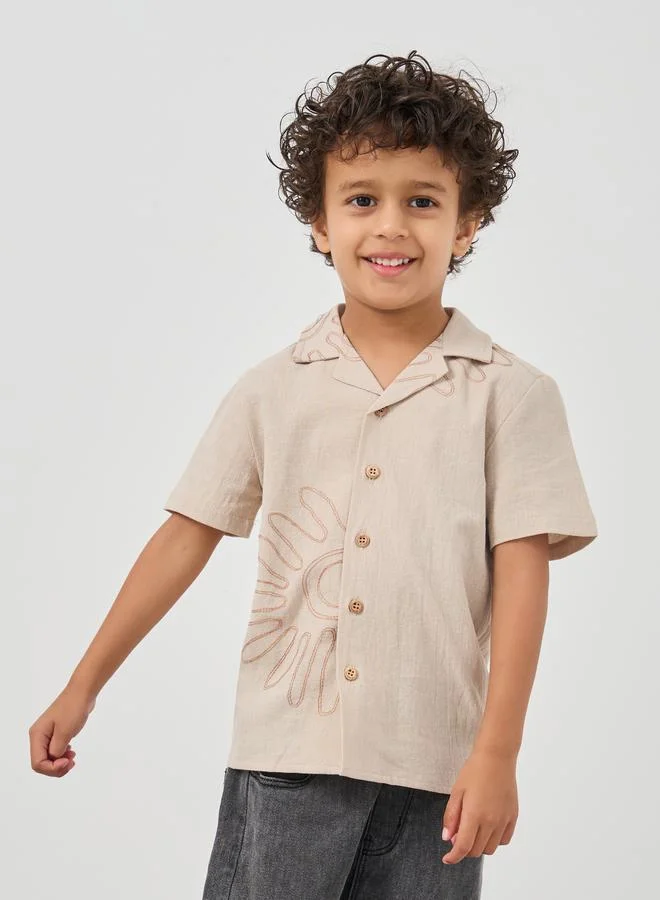 Styli Styli Embroidered Resort Collar Short Sleeve Shirt