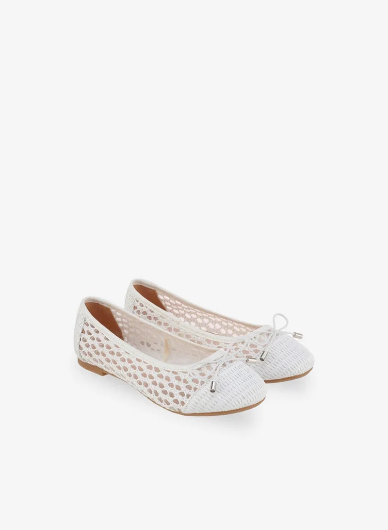 فلورا بيلا من شو إكسبرس Flora Bella Girls Bow Accent Ballerina Shoes