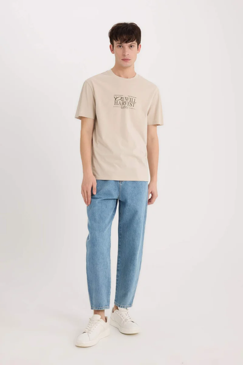 ديفاكتو Regular Fit Crew Neck Short Sleeve T-Shirt