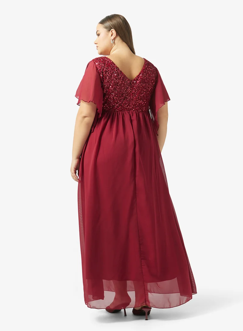 ايلا بلس فستان - بياقة لامعة للمقاسات الكبيرة