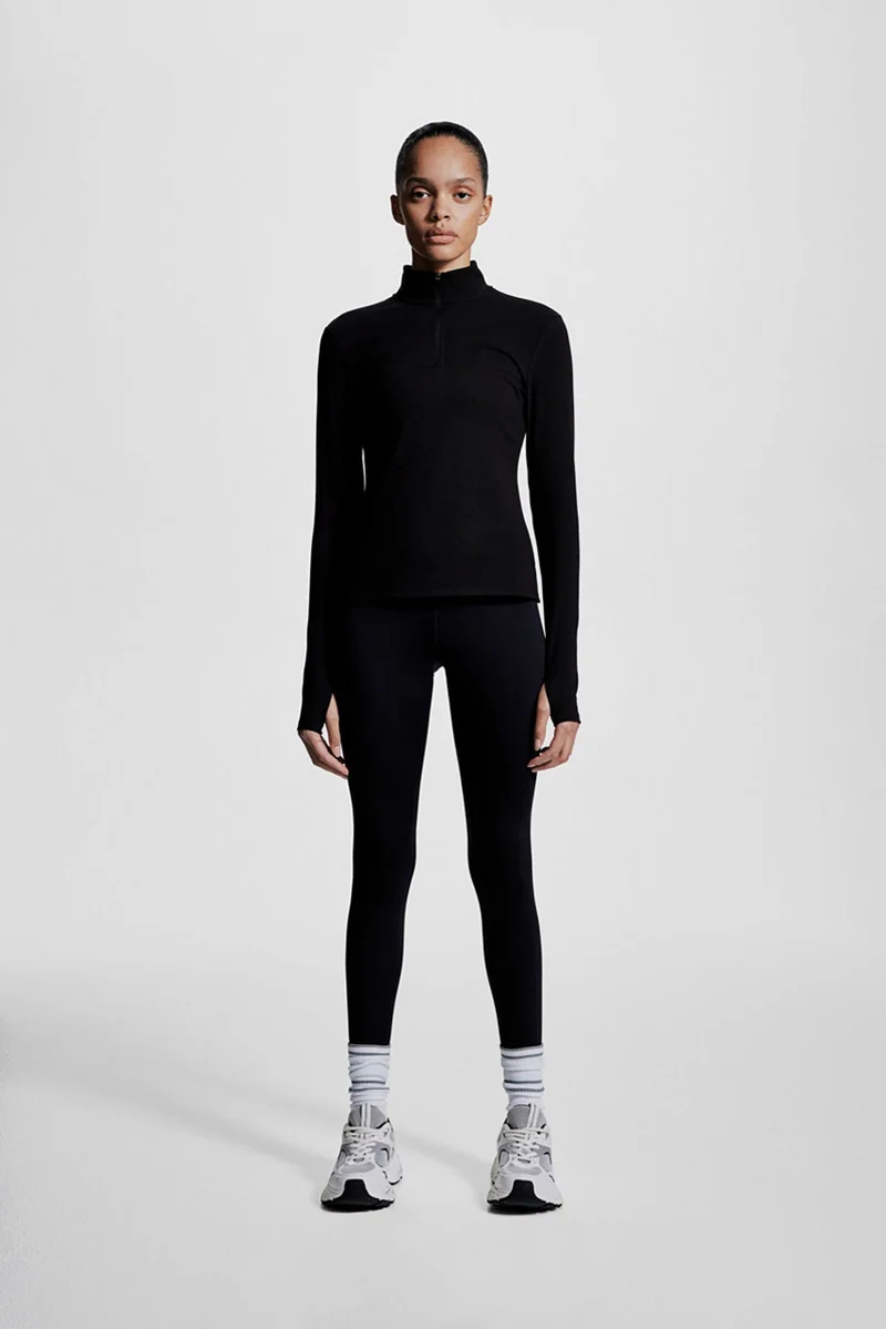 H&M Sports top in SoftMove™