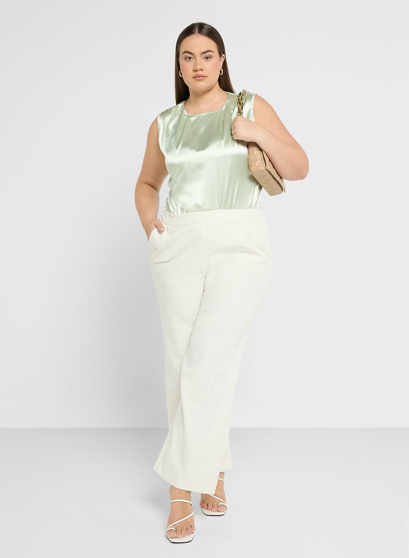 Ella Plus Sleevless Ruched Top - Image 4