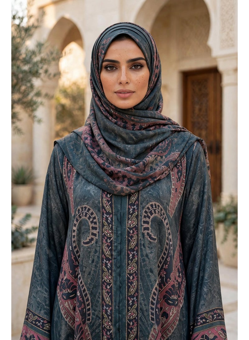 اكسا عباية مفتوحة بنقوش البيزلي الكبيرة وقَصّة انسيابية واسعة - Image 2