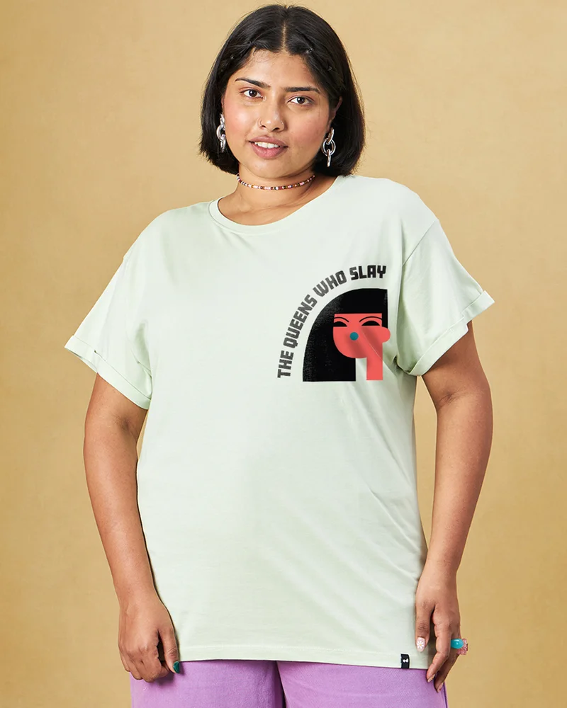bewakoof Women's Fog Green Queens Who Slay Graphic Printed Boyfriend Plus Size T-shirt