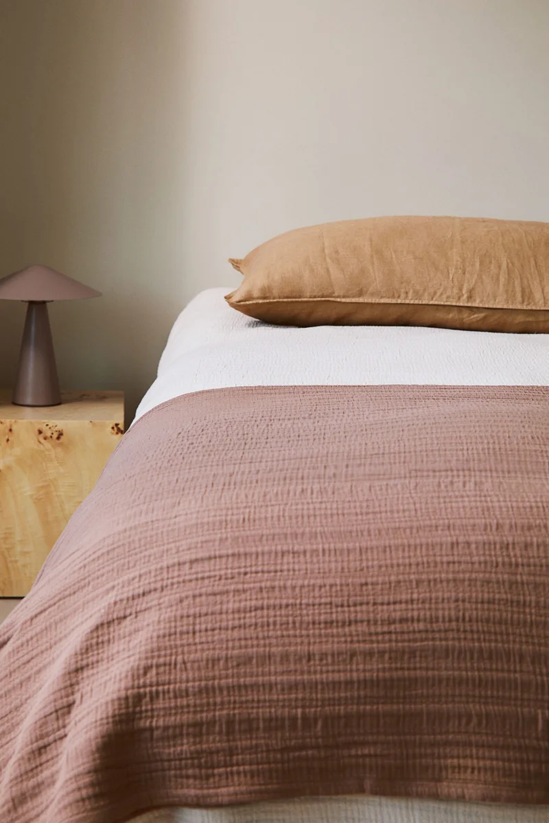 H&M Cotton muslin bedspread