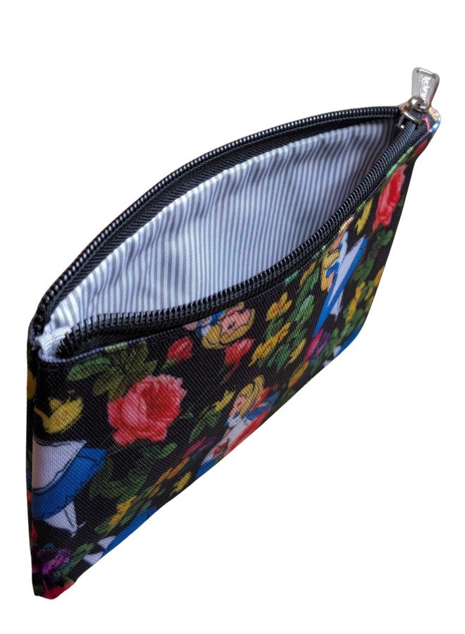 لاونج فلاي حقيبة نايلون مطبوعة بالكامل بنقشة زهور من ديزني أليس في بلاد العجائب من لاونج فلاي - Image 3