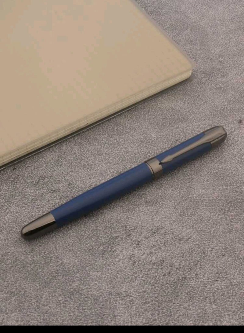 Feather tip calligraphy pen