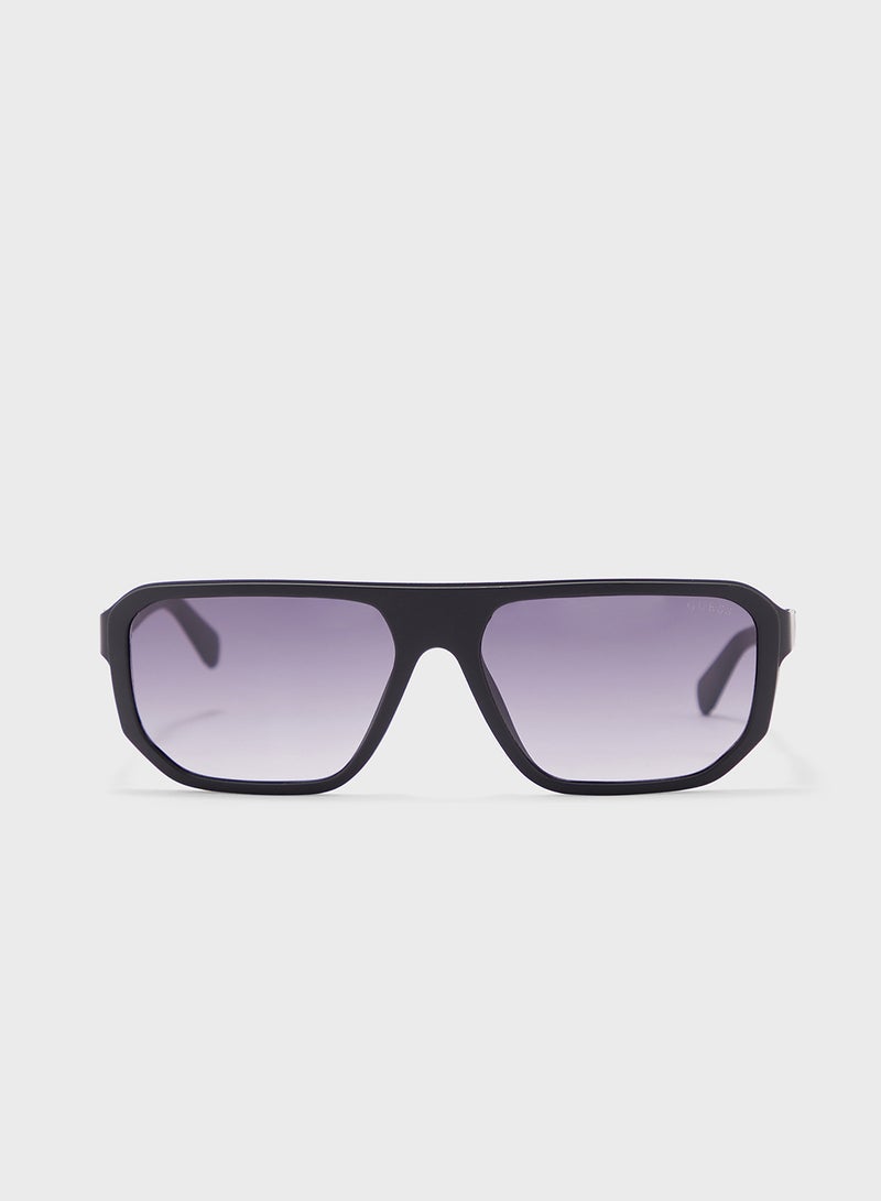GUESS Uv Protected Polarized  Wayfarer Sunglasses - Image 2
