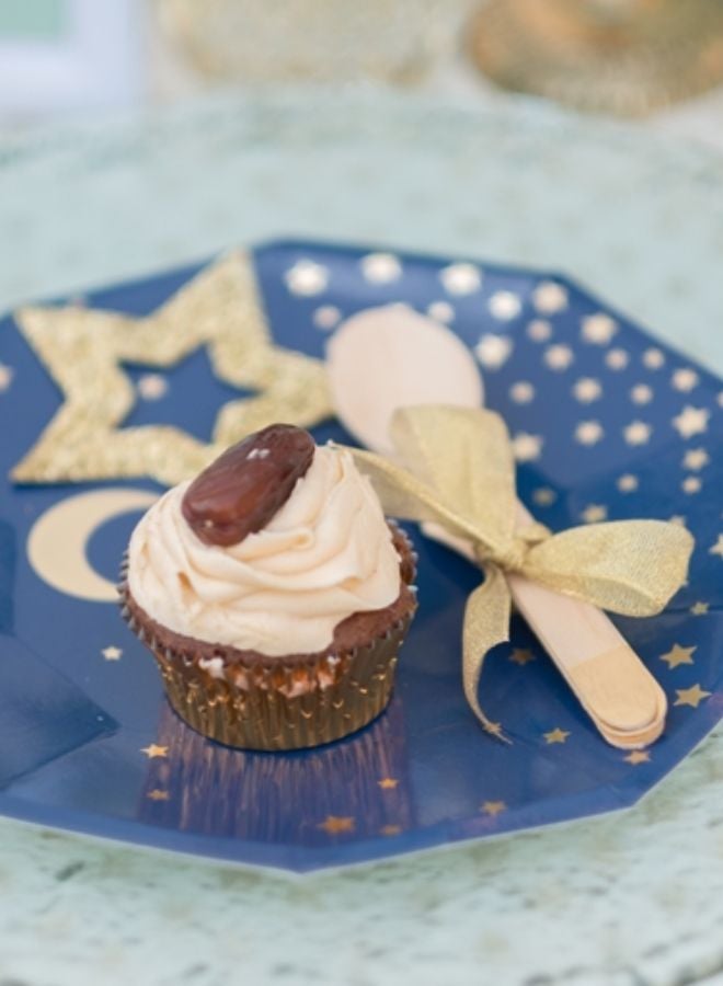 بارتي كاميل أطباق نجوم وقمر 9 بوصة - Image 1