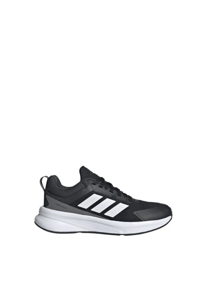 adidas أحذية رياضية فورتارون . جي يو للأطفال باللون الأسود