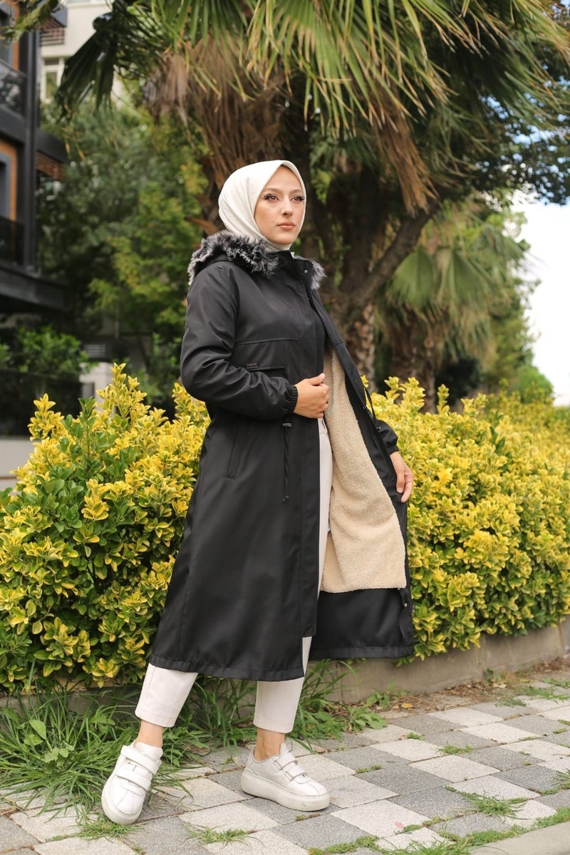 Vibeys Collection Black Fur Lined and Waterproof Women's Winter Coat & Jacket - Image 2