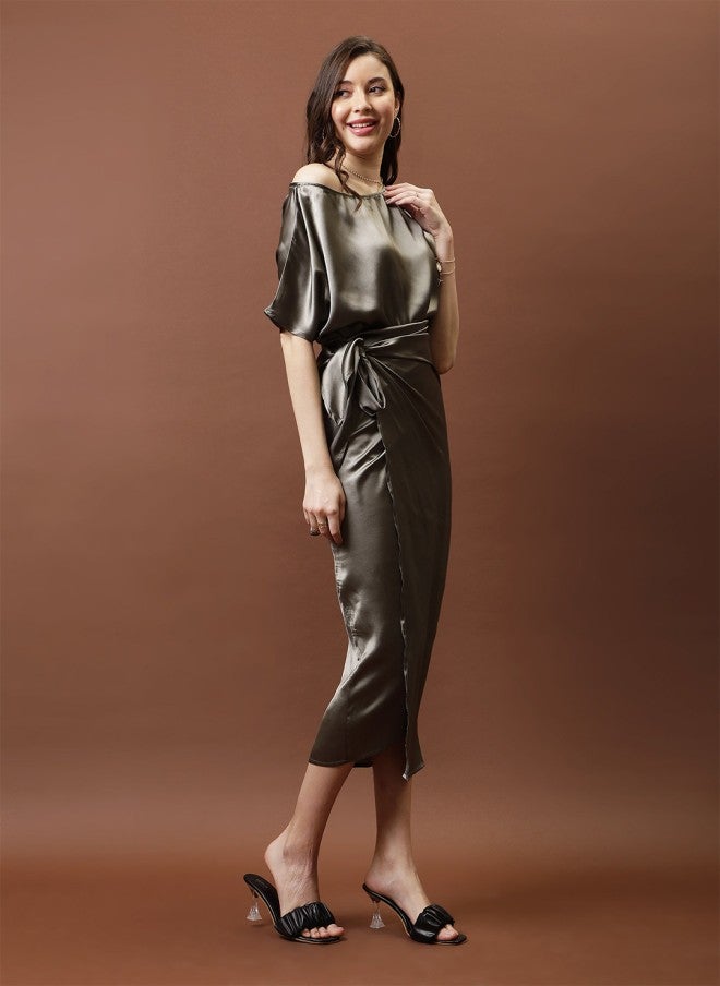 Athena بلوزة ساتان عالية منخفضة للنساء - Image 3