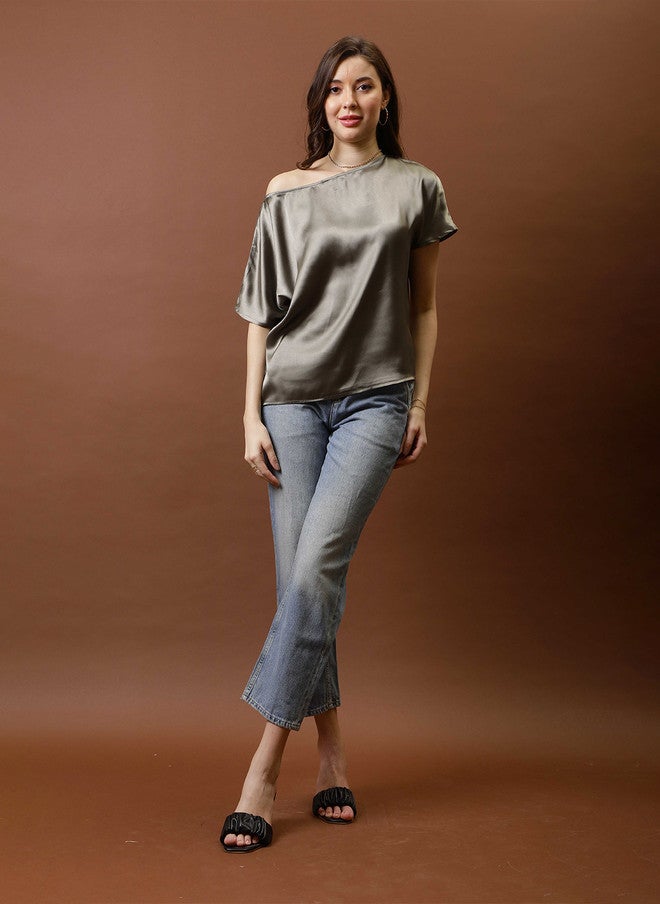 Athena بلوزة ساتان عالية منخفضة للنساء - Image 5