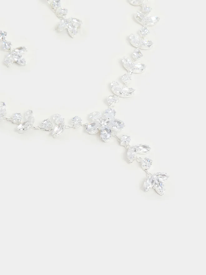 Styli Styli Embellished Necklace and Earrings Jewelry Set