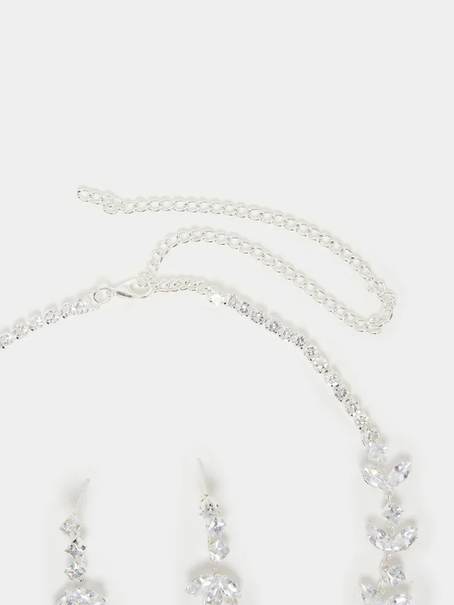 Styli Styli Embellished Necklace and Earrings Jewelry Set