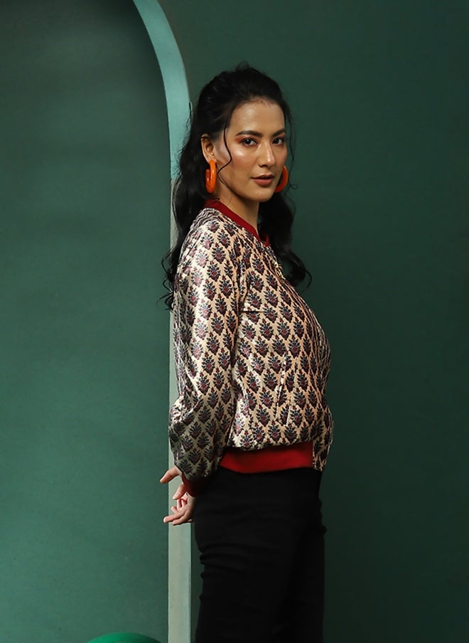 أيه كيه إس جاكيت بومبر نسائي مطبوع بالزهور باللون الكريمي - Image 5