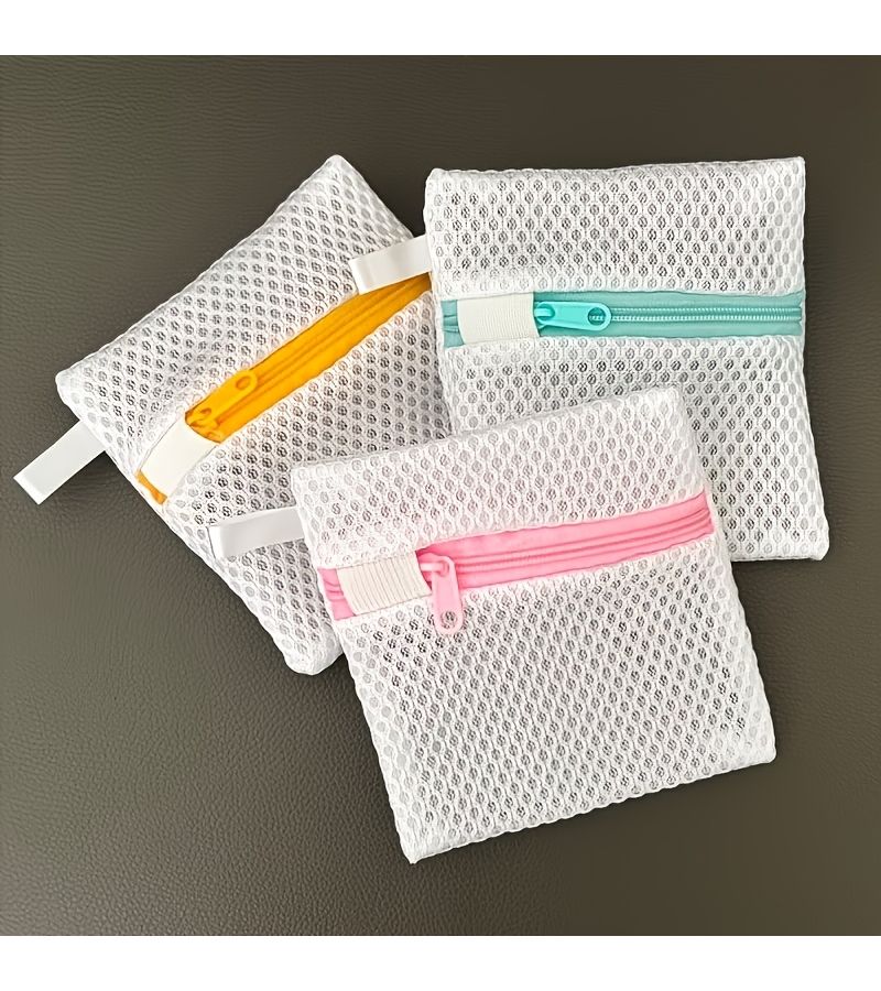 Mixed Colors 4pcs Laundry Soap Bags Set with Shoe Brush for Washing Machine - Image 4
