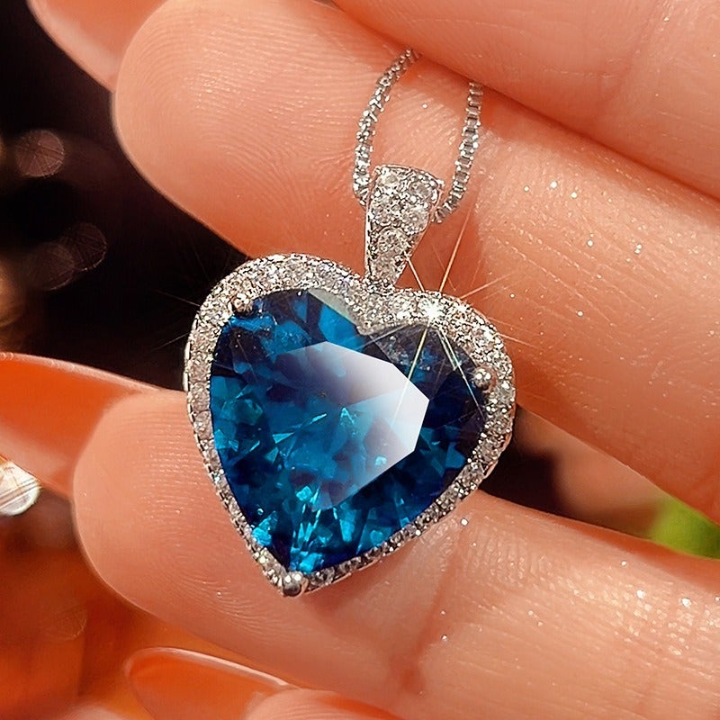 2024 New Zhuang Sheng Sheng Jewelry Gold-Plated Copper Simulated Red Corundum and Blue Spinel Heart Pendant for Women 15x15