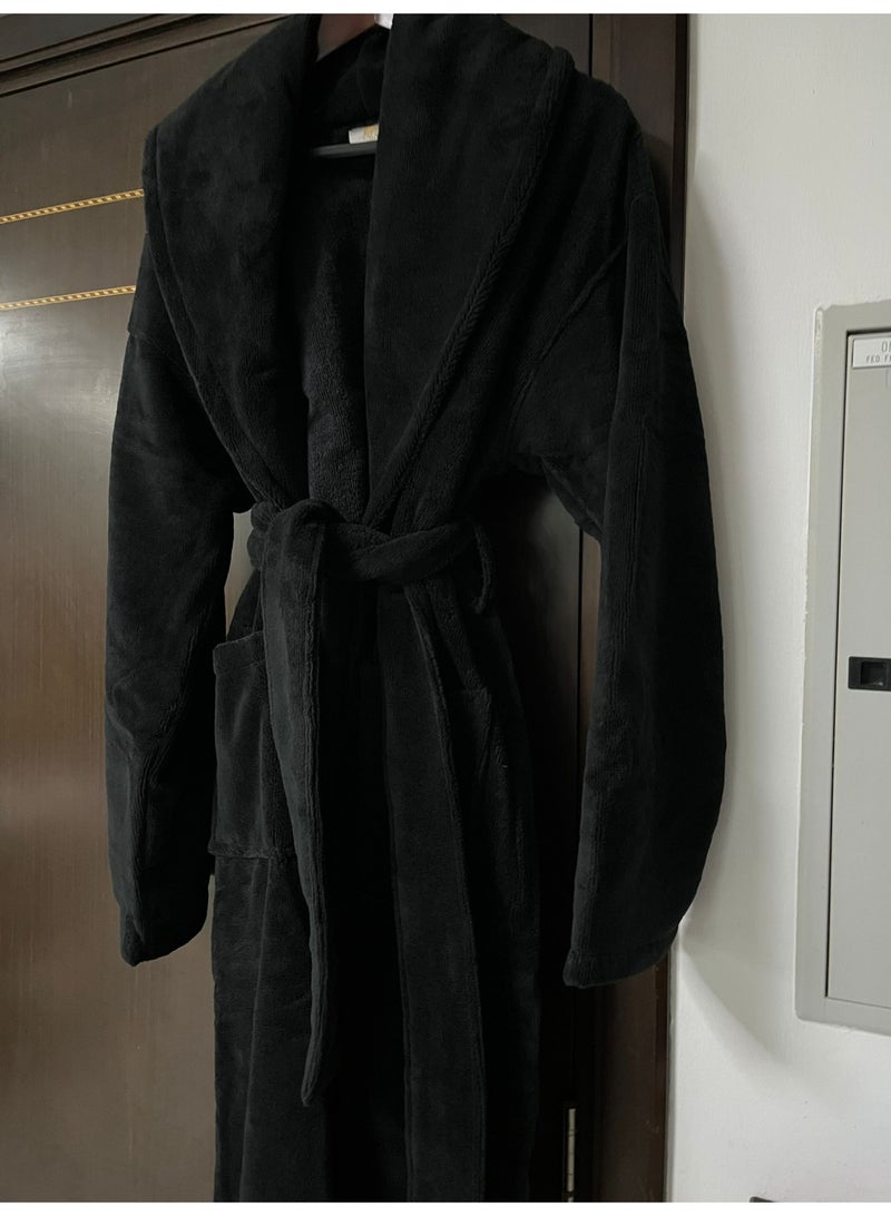 Luxe Concepts Dream Soft Black Bathrobe – Luxe Comfort in Every Thread - Image 4