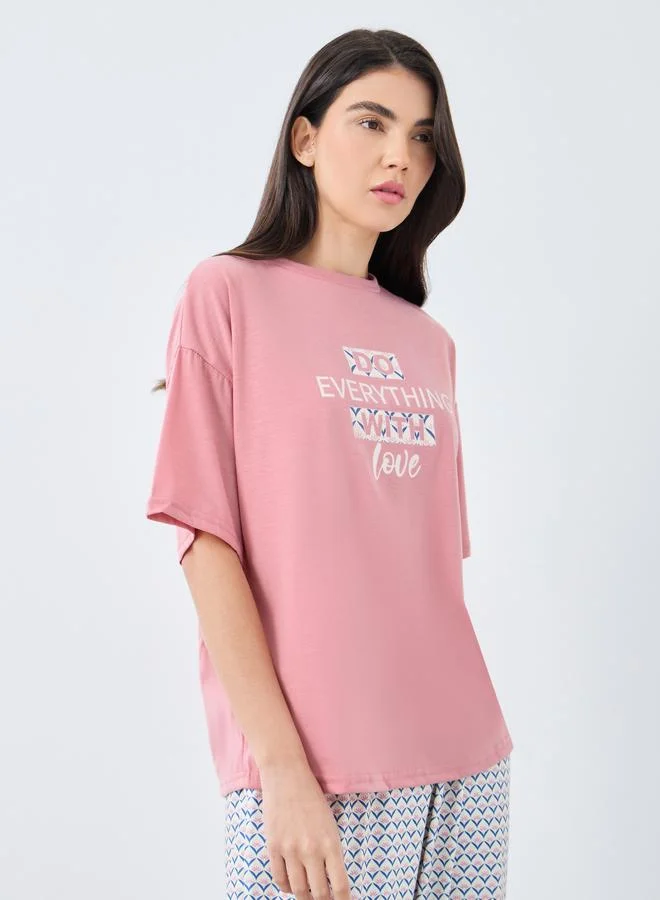 Styli Styli Slogan Drop Shoulder T-Shirt and Geo Print Pyjama Set