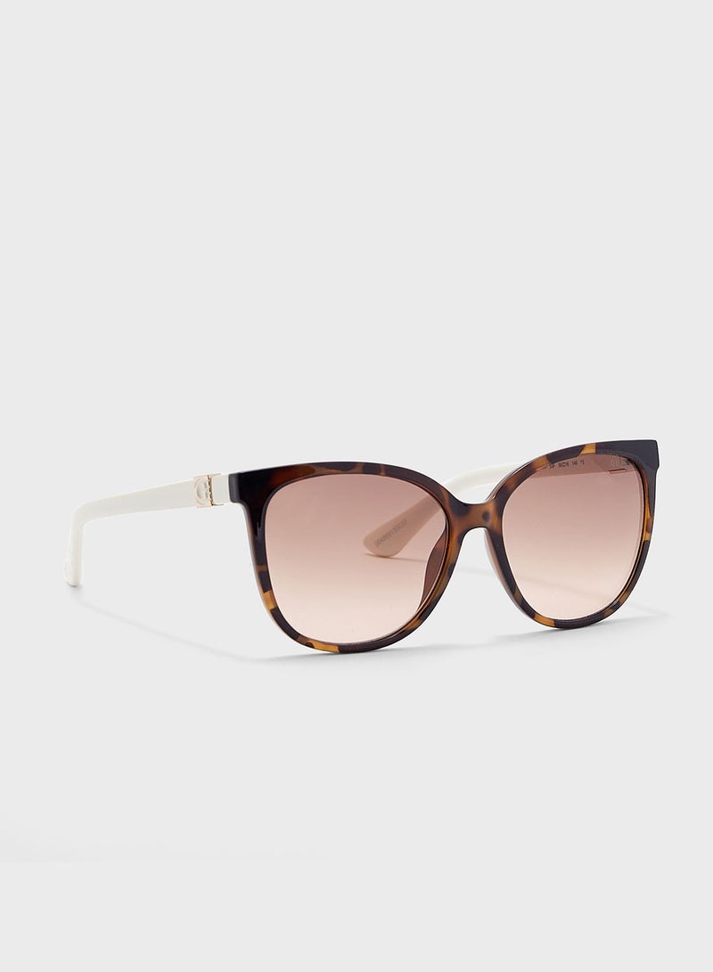GUESS Wayfarers Sunglasses - Image 1