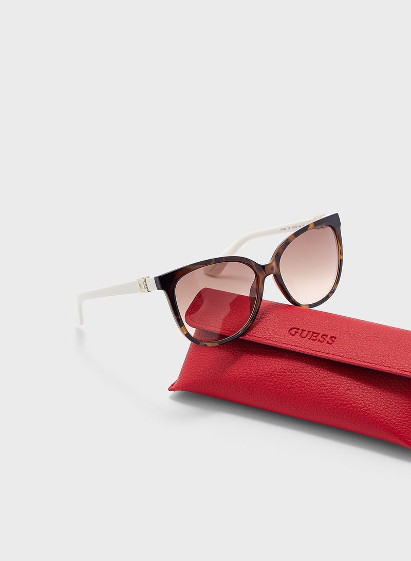 GUESS Wayfarers Sunglasses - Image 4