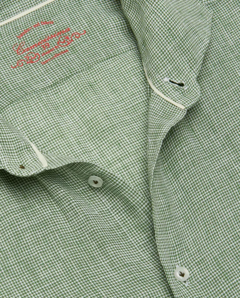 كاميتشسما قميص عصري بقصّة تأخذ شكل الجسم من الكتان بلون عسكري