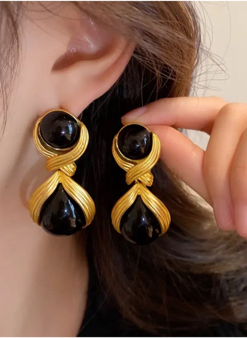 Dangle Charms Trendy And Elegant Earrings For Women  - Image 1