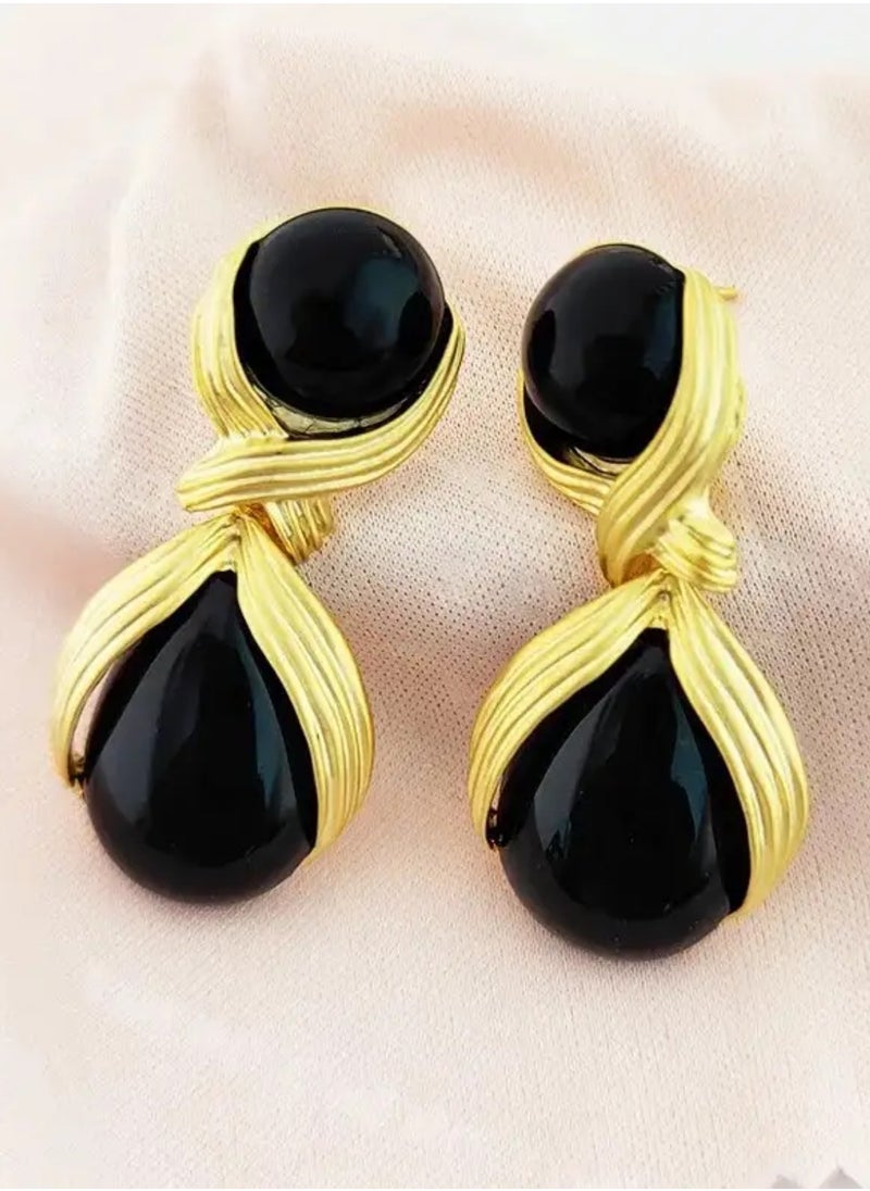 Dangle Charms Trendy And Elegant Earrings For Women  - Image 5