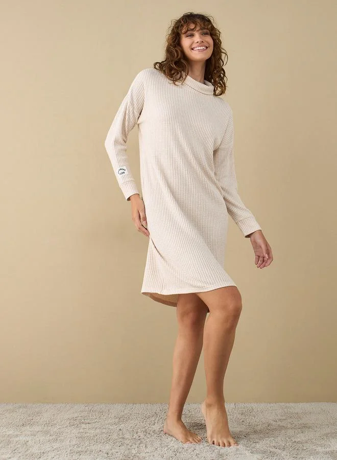 سبلاش فيڤ قميص نوم بنقشة مع ياقة كول وأكمام طويلة