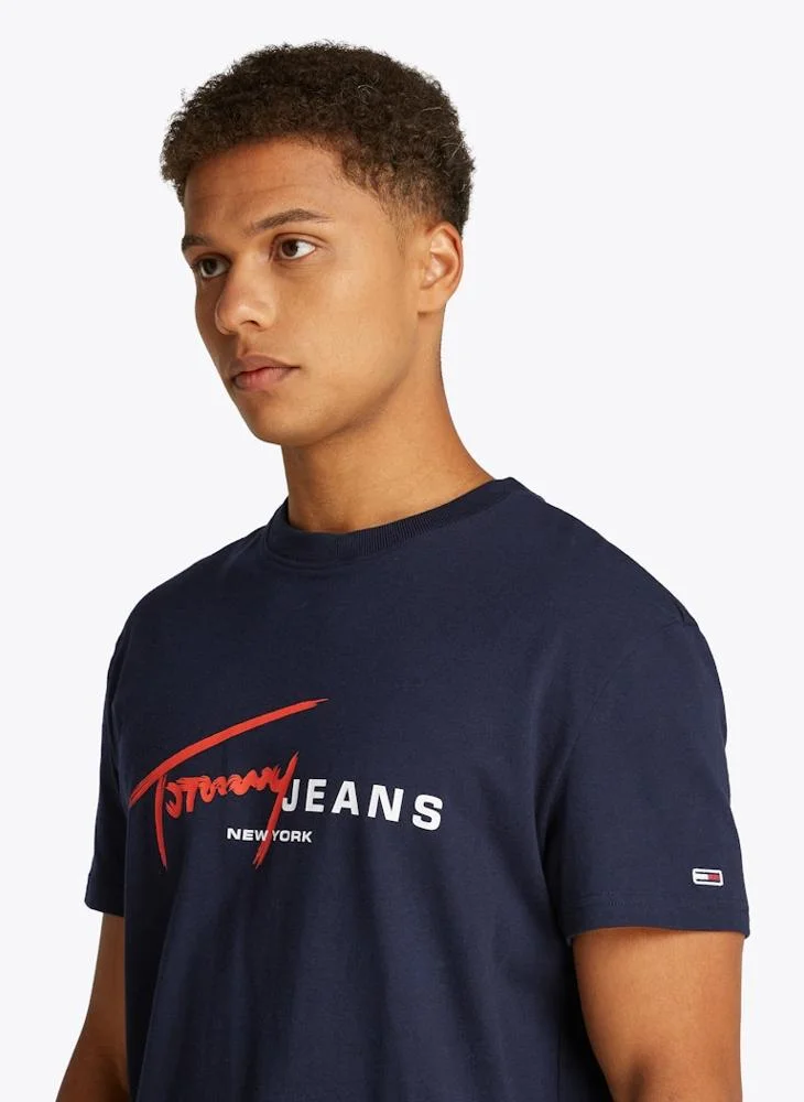 TOMMY JEANS Regular Fit Signtr Dna T-Shirt